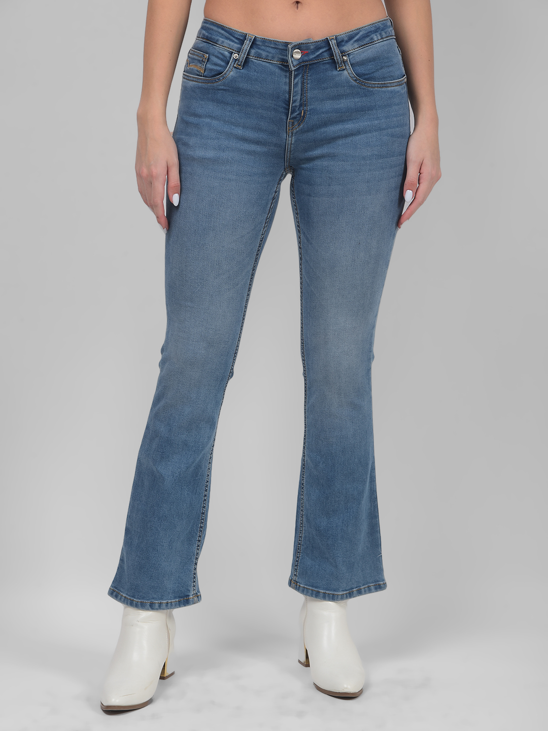 Numero Uno Women Solid Light Blue Jeans